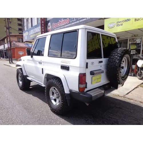 Toyota Land Cruiser Macho 2000 Blanco Barquisimeto