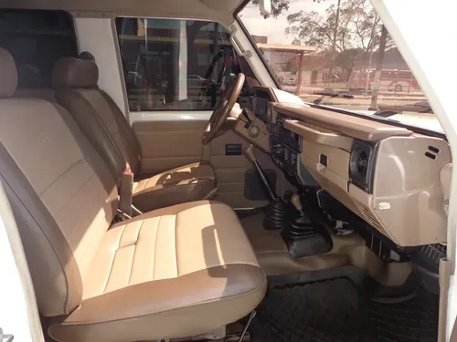 Toyota Land Cruiser Macho 2000 Blanco Barquisimeto