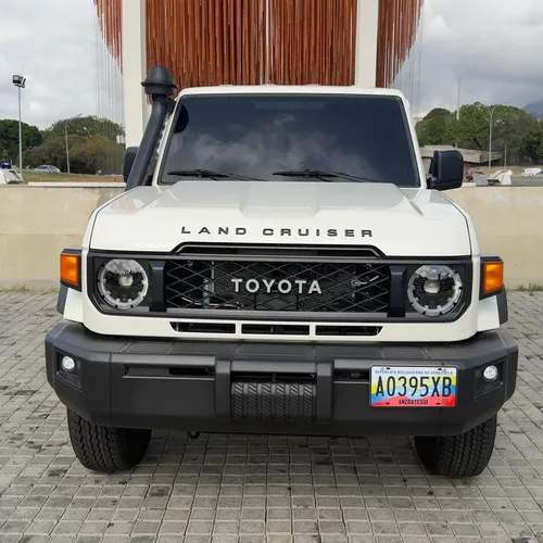 Toyota Land Cruiser Machito 2026 Blanco Caracas
