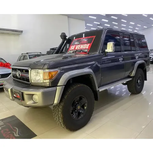 Toyota Land Cruiser 76 Machito LX 2021 Gris Caracas