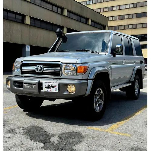 Toyota Land Cruiser Machito LX 2023 Gris Caracas