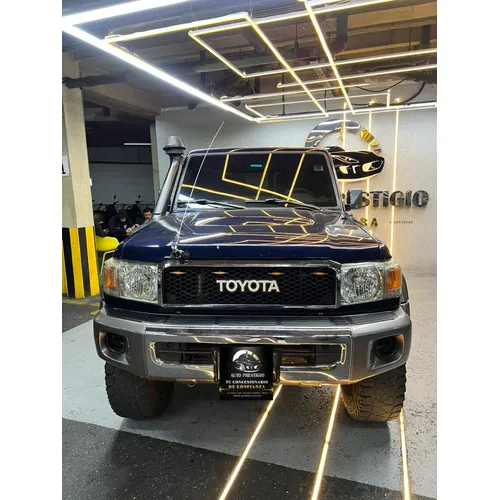 Toyota Land Cruiser 76 Machito LX 2013 Azul Caracas