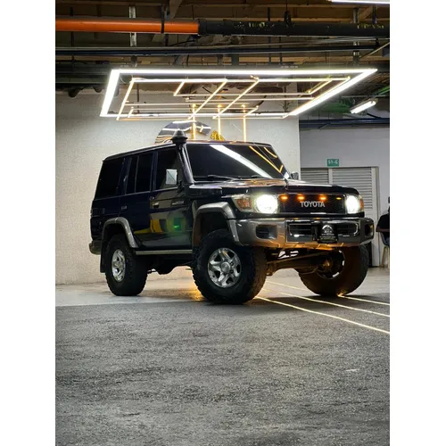 Toyota Land Cruiser 76 Machito LX 2013 Azul Caracas
