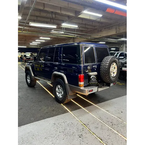 Toyota Land Cruiser 76 Machito LX 2013 Azul Caracas