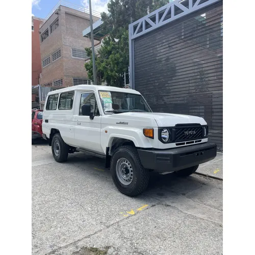 Toyota Land Cruiser 78 2025 Blanco Caracas