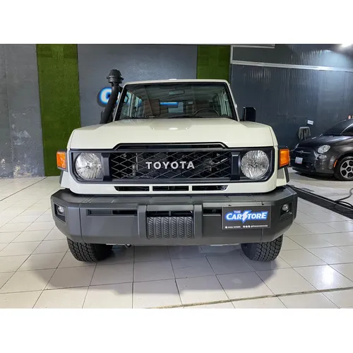 Toyota Land Cruiser Macho 2024 Blanco Caracas