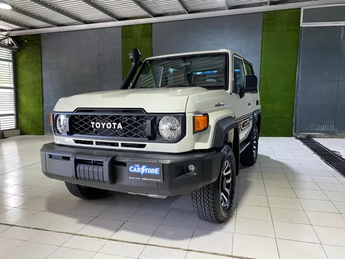 Toyota Land Cruiser 71 Machito 2024 Blanco Caracas