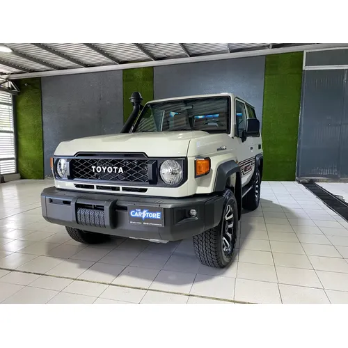 Toyota Land Cruiser Macho 2024 Blanco Caracas