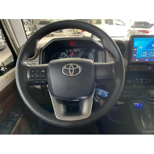 Toyota Land Cruiser Macho 2024 Blanco Caracas