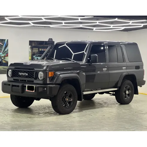 Toyota Land Cruiser 76 Machito LX 2024 Gris Ciudad Guayana