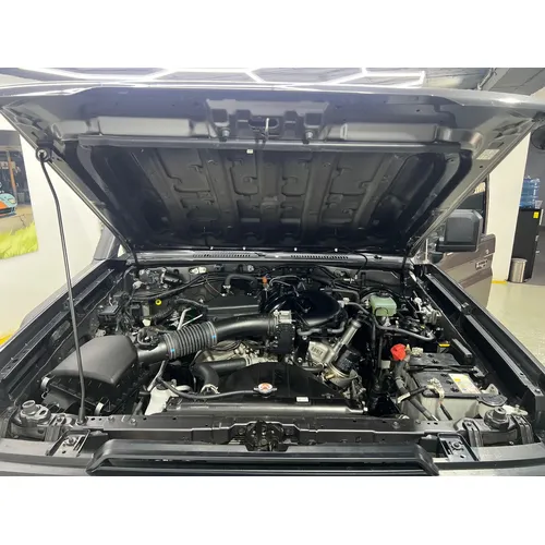Toyota Land Cruiser 76 Machito LX 2024 Gris Ciudad Guayana