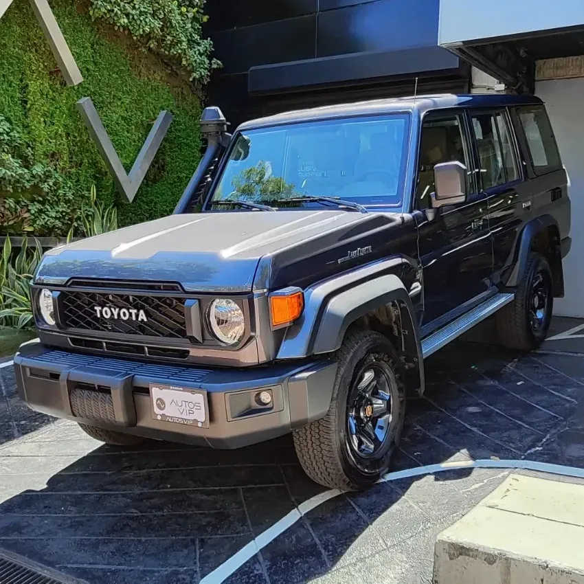 Toyota Land Cruiser 76 Machito LX 2024 Gris Ciudad Guayana