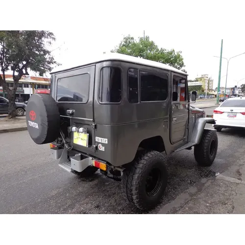 Toyota Land Cruiser Machito 1982 Gris Barquisimeto