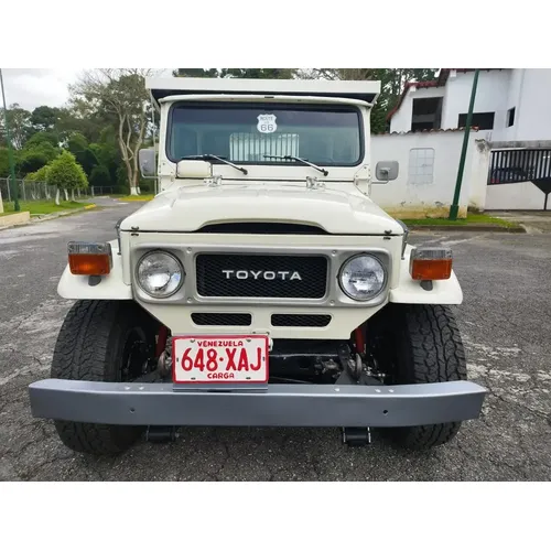 Toyota Land Cruiser Macho 1986 Blanco Los Teques