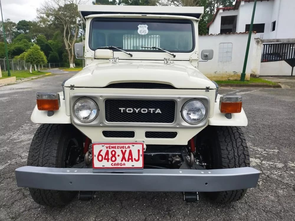 Toyota Macho Estacas Modelo 1986