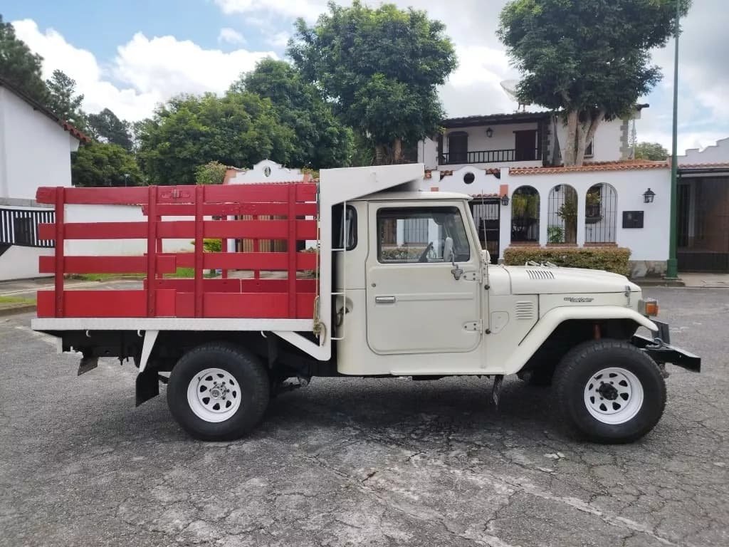 Toyota Macho Estacas Modelo 1986