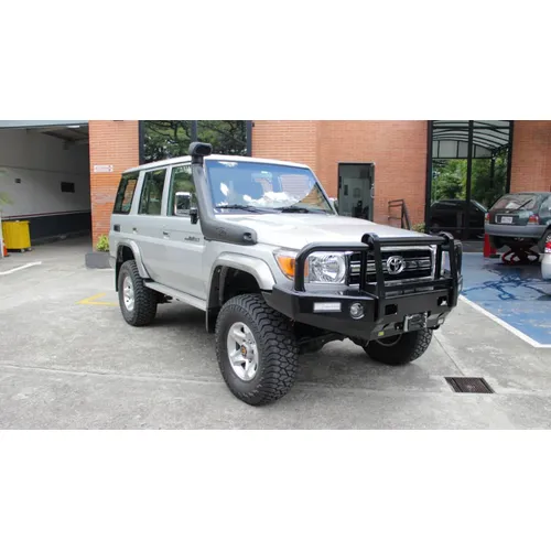 Toyota Land Cruiser 76 LX 2021 Gris Caracas