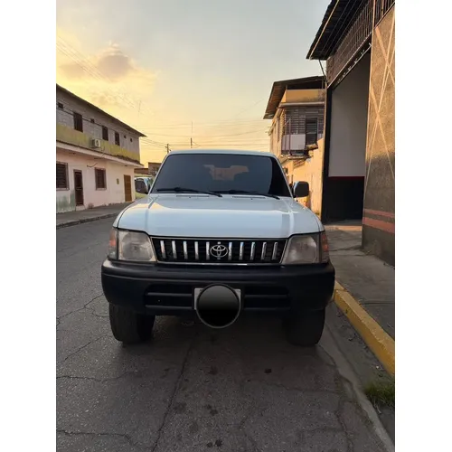 Toyota Land Cruiser Prado Merú 2006 Blanco Caracas