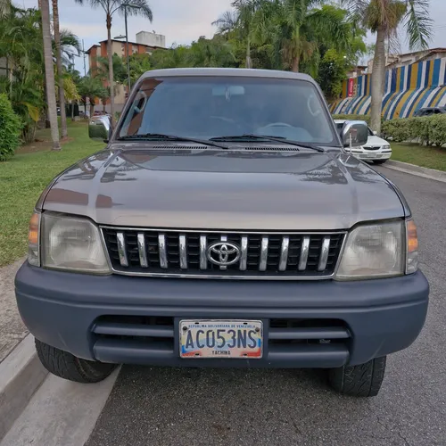 Toyota Meru 2007 Gris Caracas