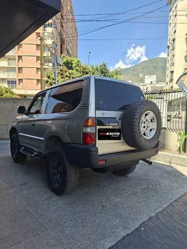 Toyota Land Cruiser Prado Merú 2007 Plateado Caracas