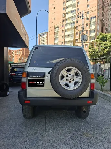 Toyota Land Cruiser Prado Merú 2007 Plateado Caracas