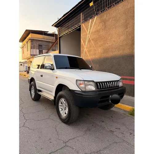 Toyota Land Cruiser Prado Merú 2006 Blanco Caracas