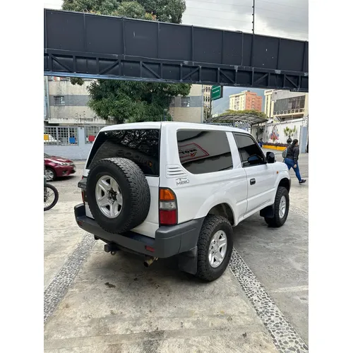 Toyota Land Cruiser Prado Merú 2006 Blanco Caracas