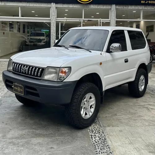 Toyota Land Cruiser Prado Merú 2006 Blanco Caracas