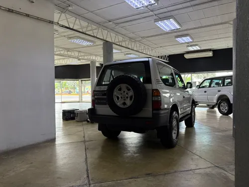 Toyota Land Cruiser Prado Merú 2006 Plateado Valencia