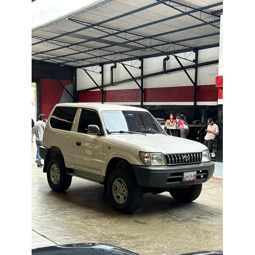 Toyota Land Cruiser Prado Merú 2006 Blanco Caracas