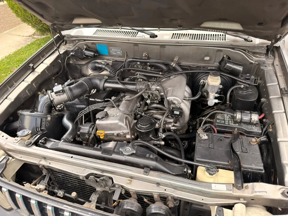 Toyota Meru 2007 Gris Caracas