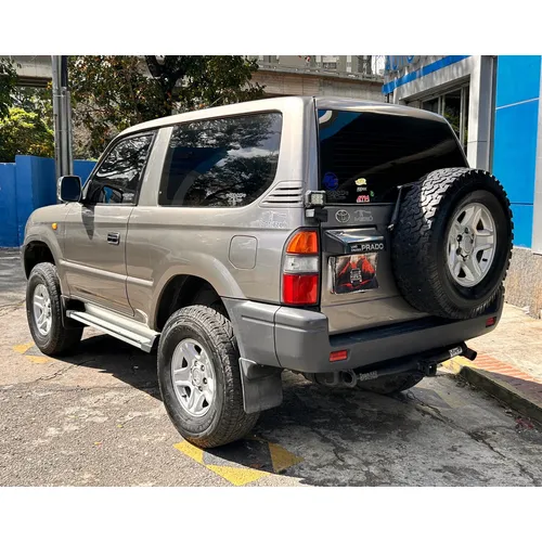 Toyota Meru 2007 Gris Caracas