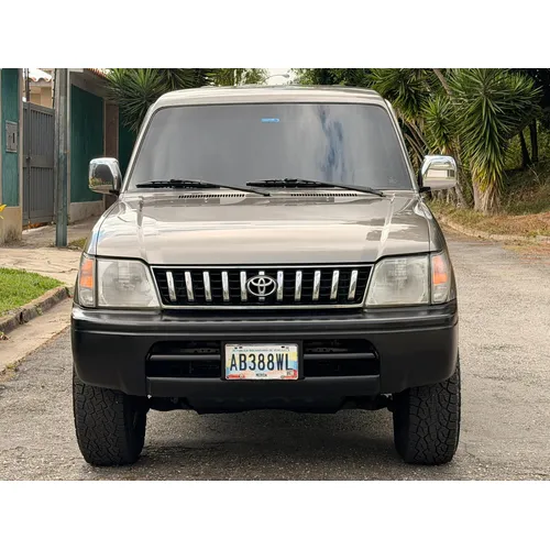 Toyota Meru 2007 Gris Caracas