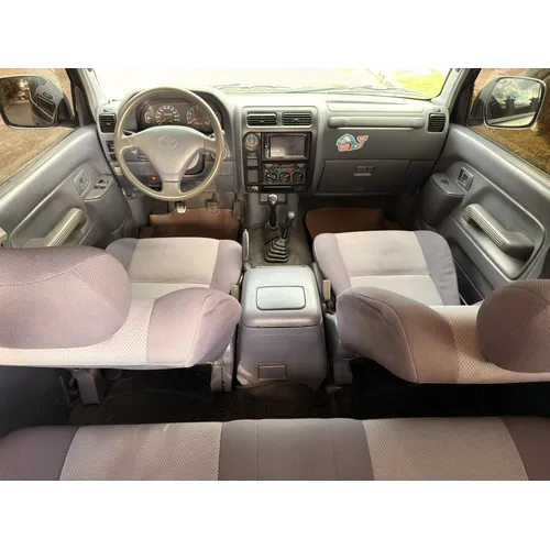 Toyota Meru 2007 Gris Caracas