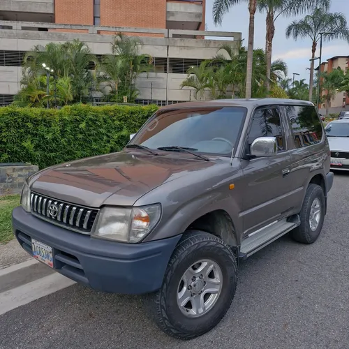 Toyota Meru 2007 Gris Caracas