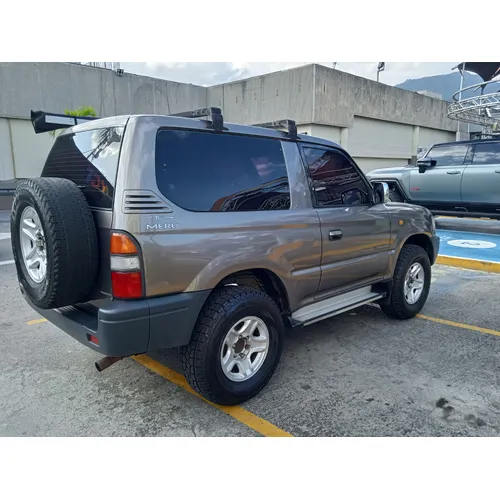 Toyota Meru 2007 Gris Caracas