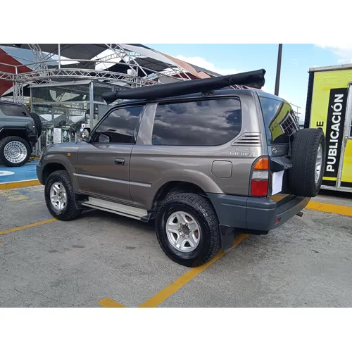 Toyota Meru 2007 Gris Caracas