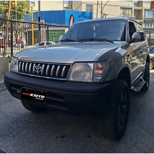 Toyota Land Cruiser Prado Merú 2007 Plateado Caracas