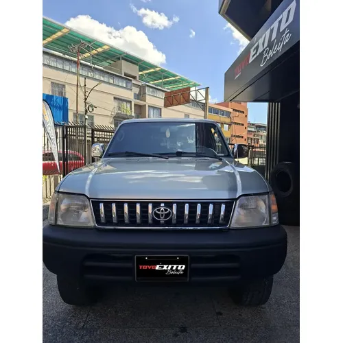 Toyota Land Cruiser Prado Merú 2007 Plateado Caracas