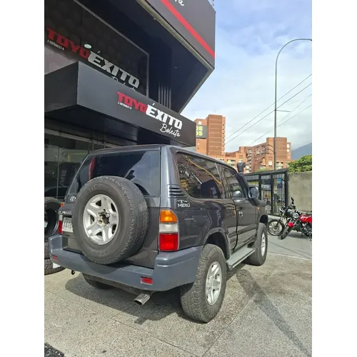Toyota Land Cruiser Prado Merú 2009 Gris Caracas