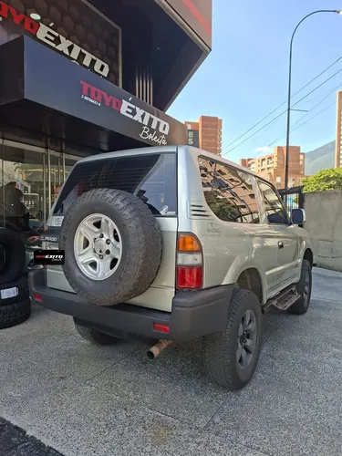 Toyota Land Cruiser Prado Merú 2007 Plateado Caracas