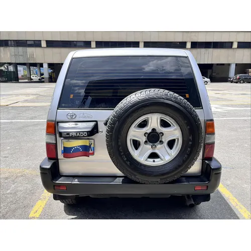 Toyota Land Cruiser Prado Merú 2005 Plateado Caracas