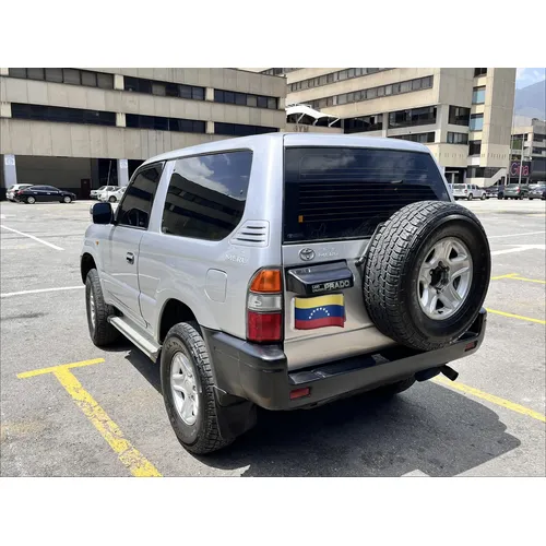Toyota Land Cruiser Prado Merú 2005 Plateado Caracas