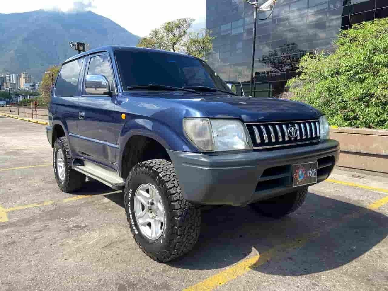 Toyota Meru Año 2007 Azul