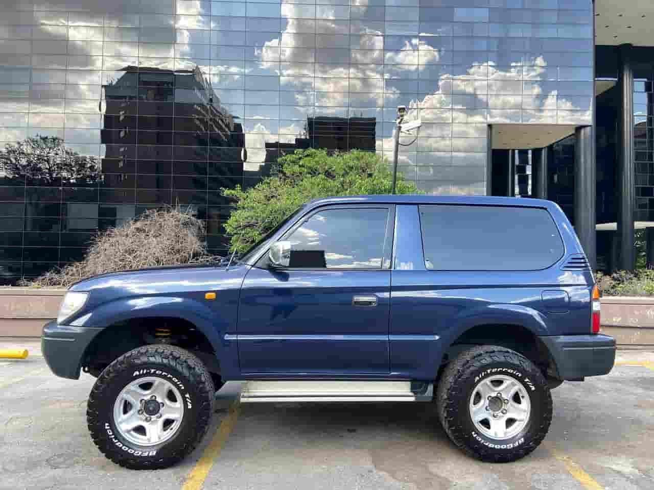 Toyota Meru Año 2007 Azul