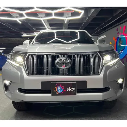 Toyota Prado VX 2022 Plateado Caracas