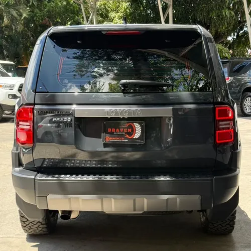 Toyota Land Cruiser Prado 2024 Gris Caracas