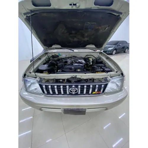 Toyota Land Cruiser Prado 2004 Beige Caracas