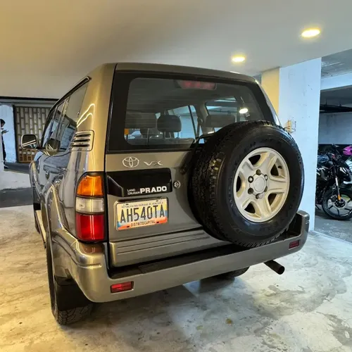 Toyota Prado 2005 Gris Caracas