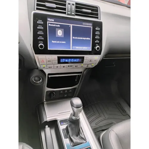 Toyota Land Cruiser Prado 2022 Plateado Girardot